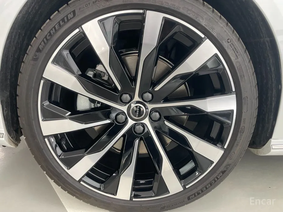 Фото 5 - Volvo S90