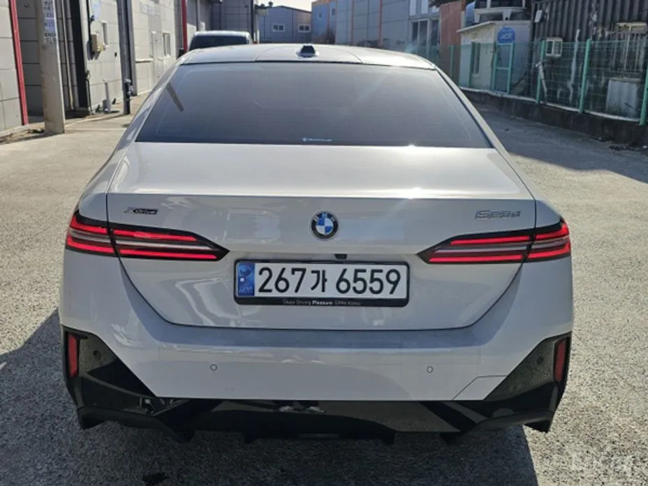 Фото 2 - BMW 5 Series