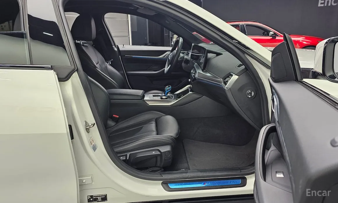 Фото 11 - BMW i4