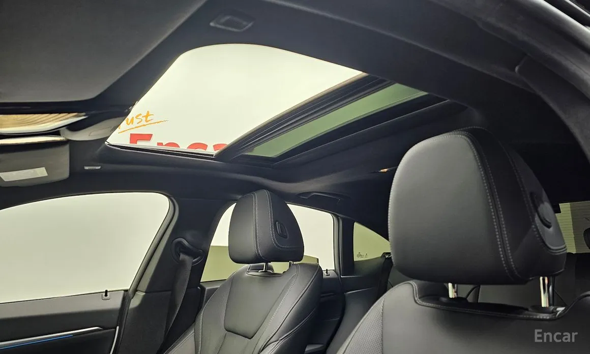 Фото 19 - BMW i4