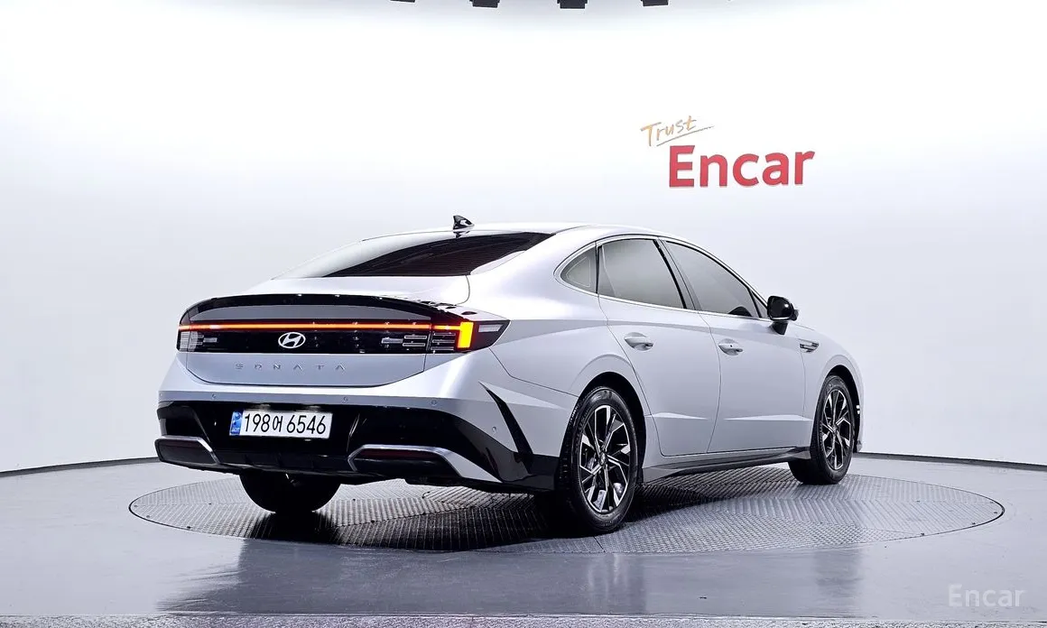 Фото 2 - Hyundai Sonata