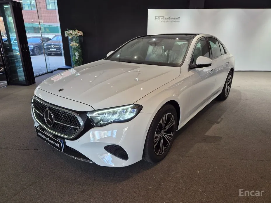 Фото 1 - Mercedes-Benz E-Class