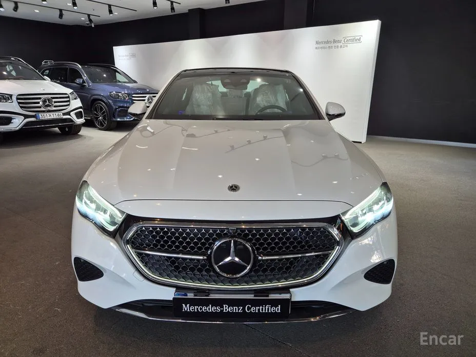 Фото 3 - Mercedes-Benz E-Class