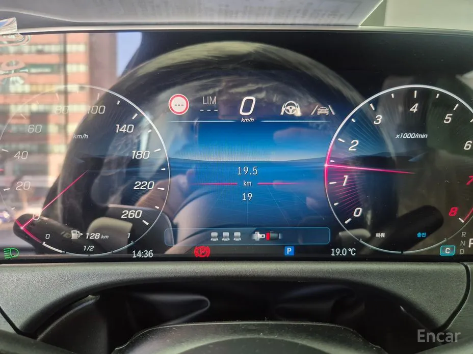 Фото 8 - Mercedes-Benz E-Class