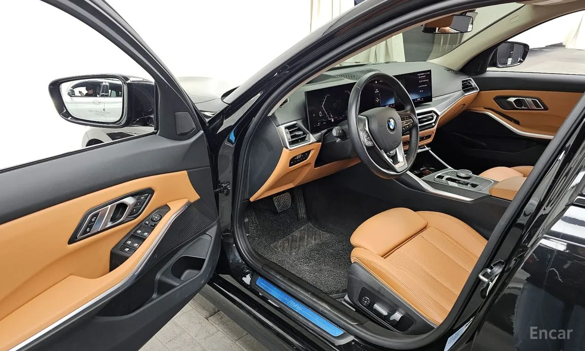 Photo 10 - BMW 3 Series