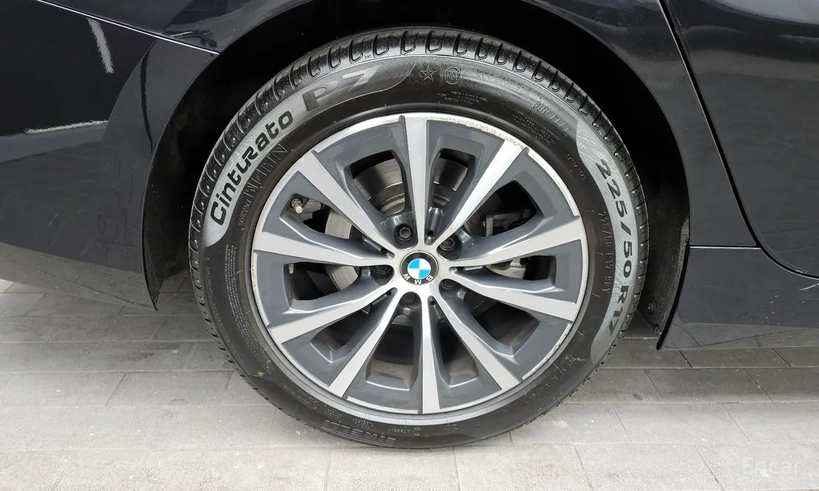 Photo 5 - BMW 3 Series