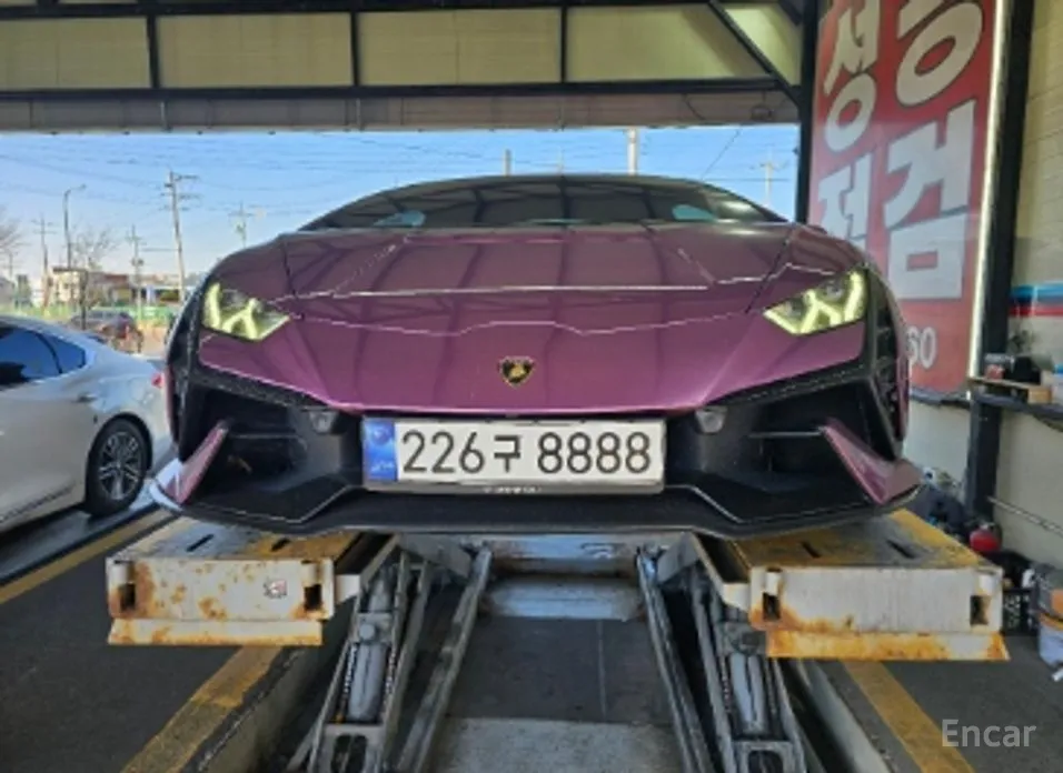 Фото 1 - Lamborghini Huracan