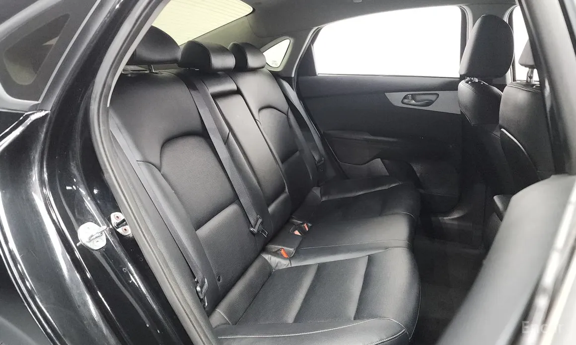 Фото 12 - Kia K3