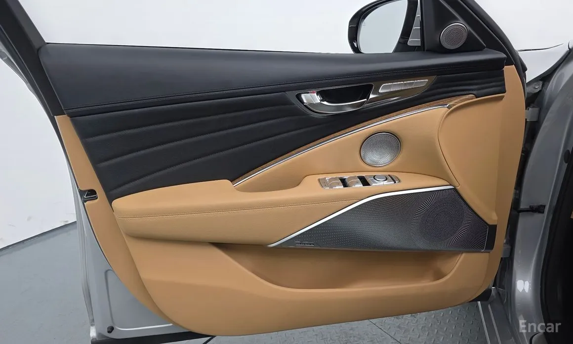 Фото 18 - Kia K9