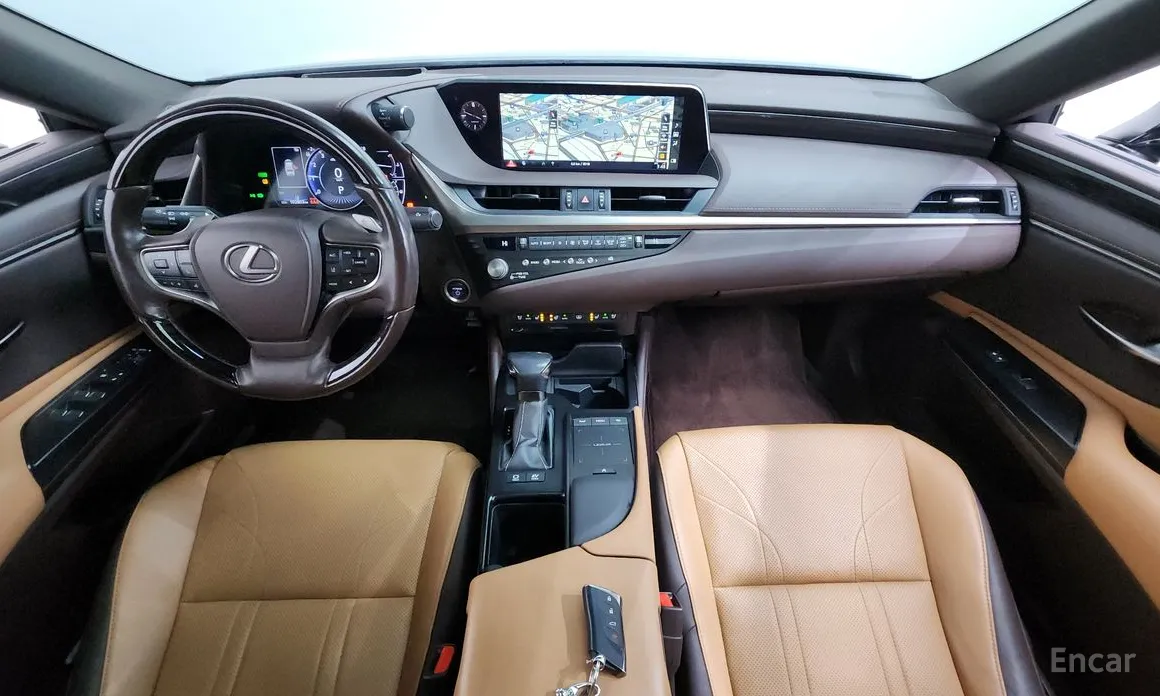 Фото 7 - Lexus ES