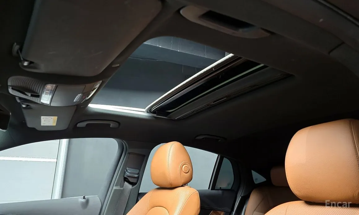 Фото 18 - Mercedes-Benz GLC-Class