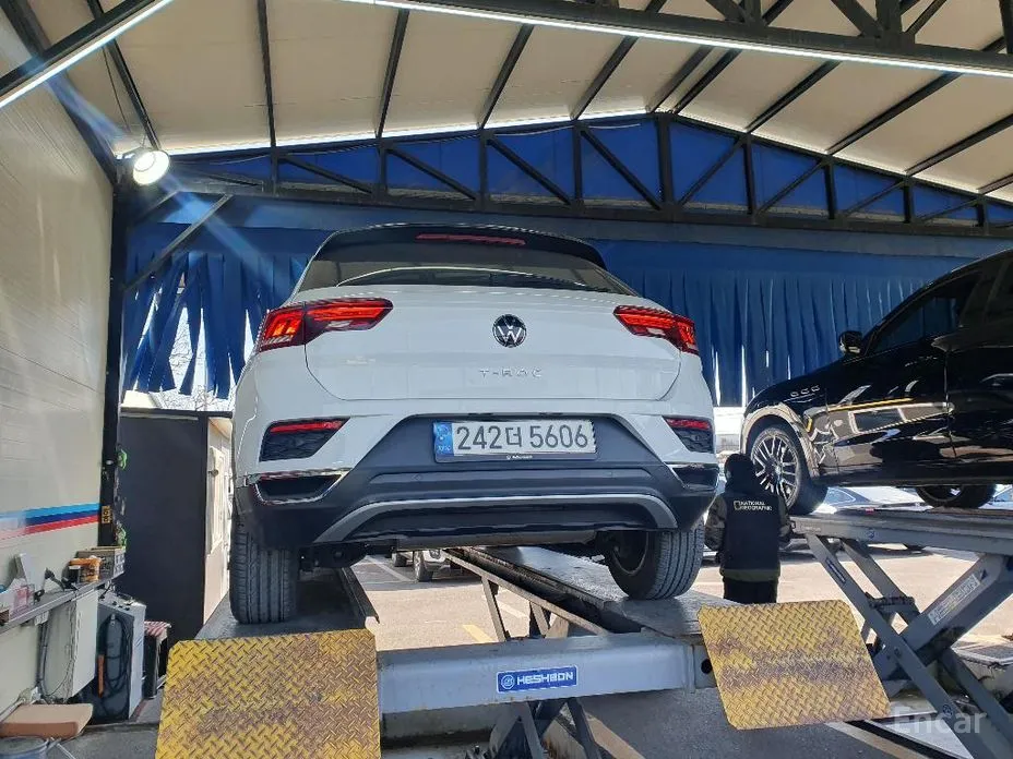 Фото 2 - Volkswagen T-Roc