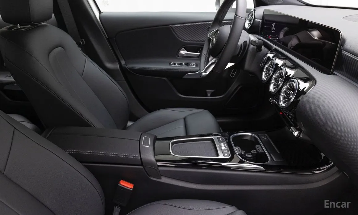 Фото 9 - Mercedes-Benz A-Class