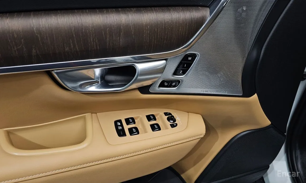 Фото 17 - Volvo V90