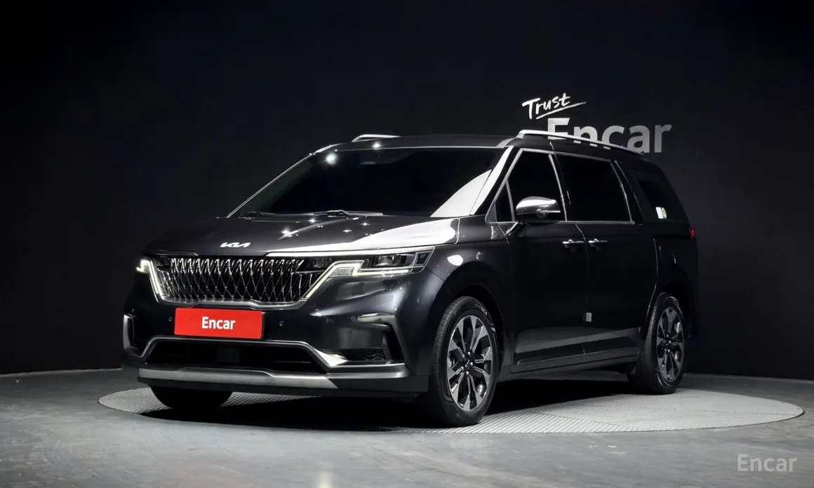 Фото 1 - Kia Carnival