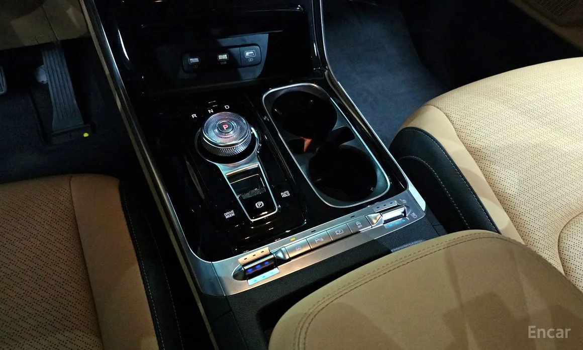 Фото 9 - Kia Carnival