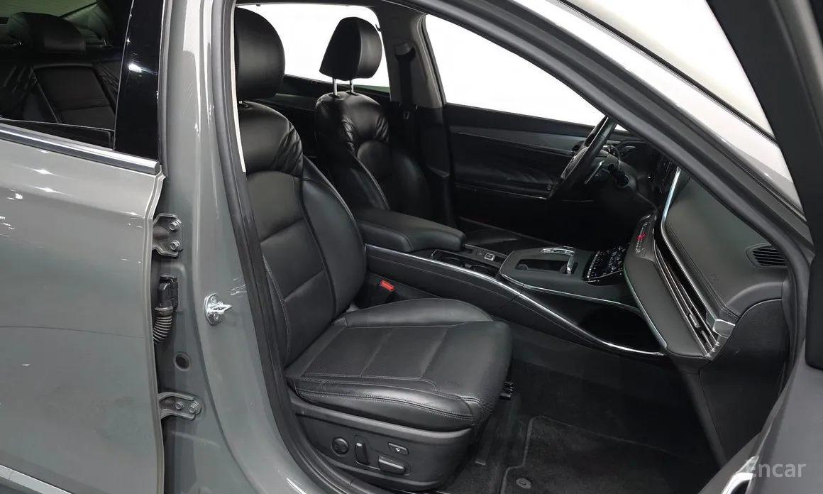 Фото 10 - Hyundai Grandeur