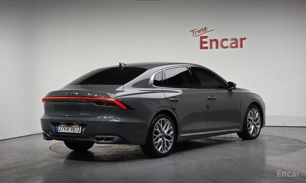 Фото 2 - Hyundai Grandeur