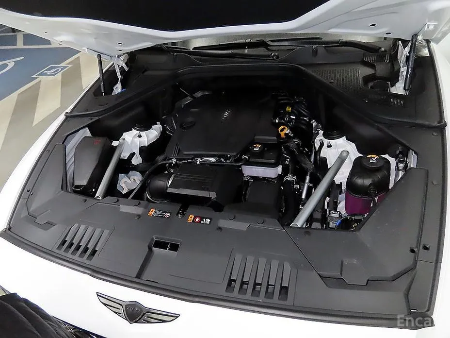 Фото 19 - Genesis GV80