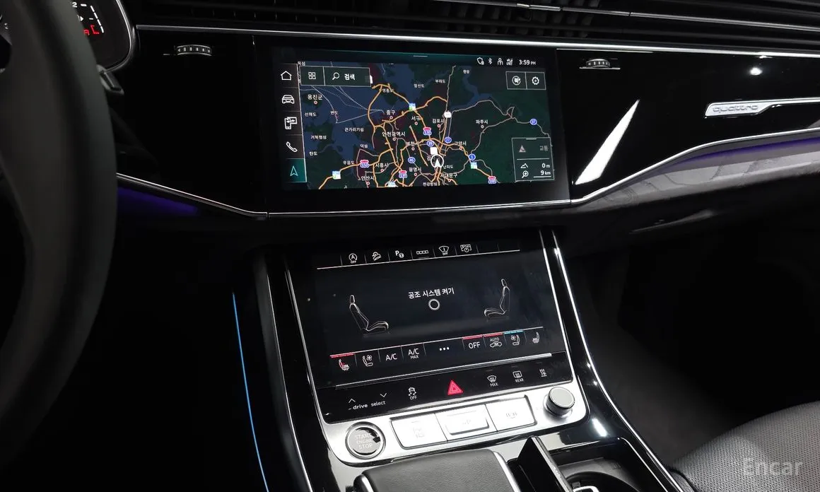 Фото 15 - Audi Q8