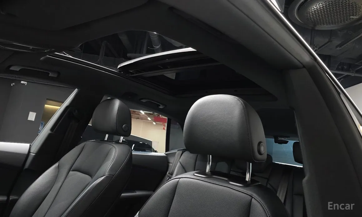 Фото 20 - Audi Q8