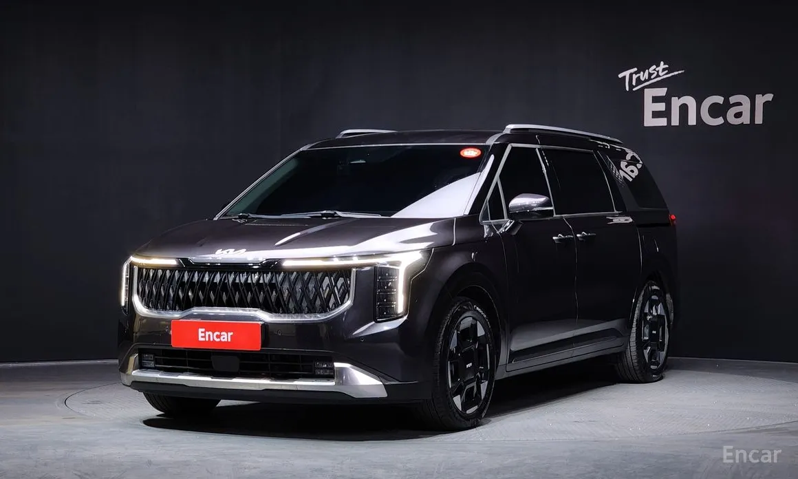 Photo 1 - Kia Carnival