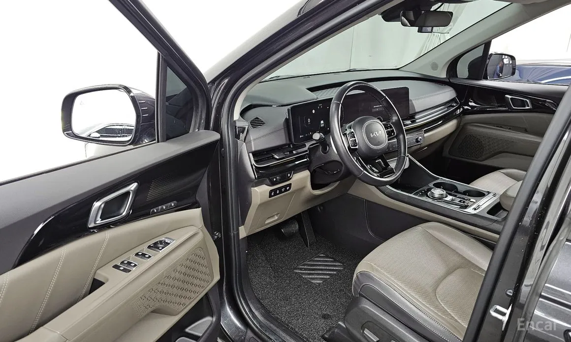 Photo 10 - Kia Carnival