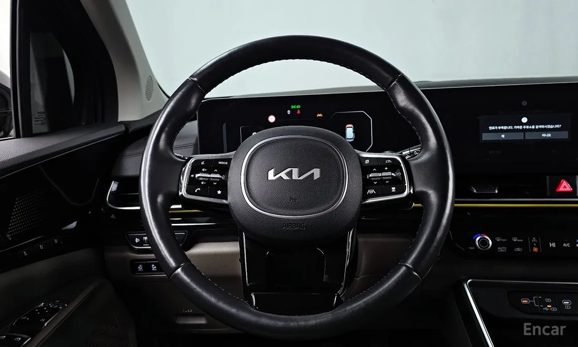 Photo 13 - Kia Carnival