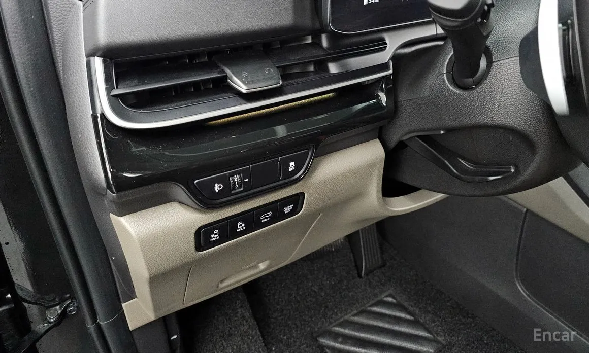 Photo 18 - Kia Carnival