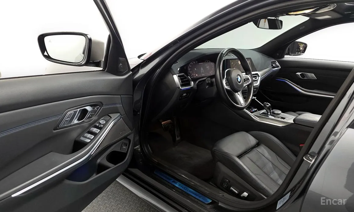 Фото 10 - BMW 3 Series