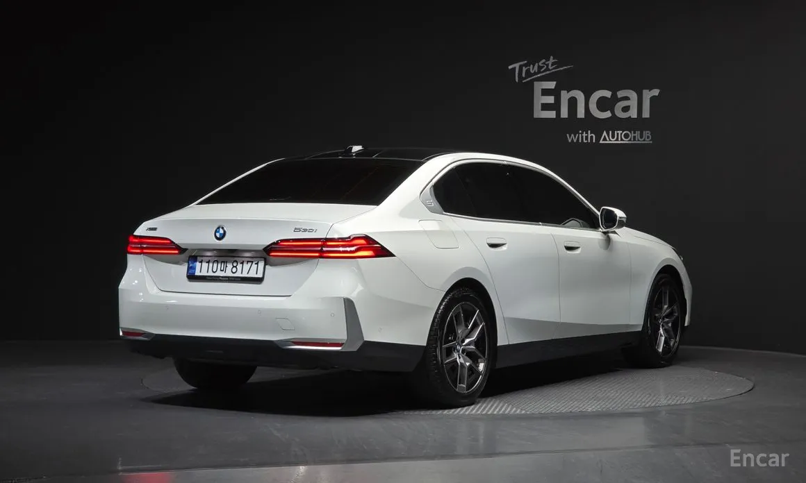 Фото 2 - BMW 5 Series