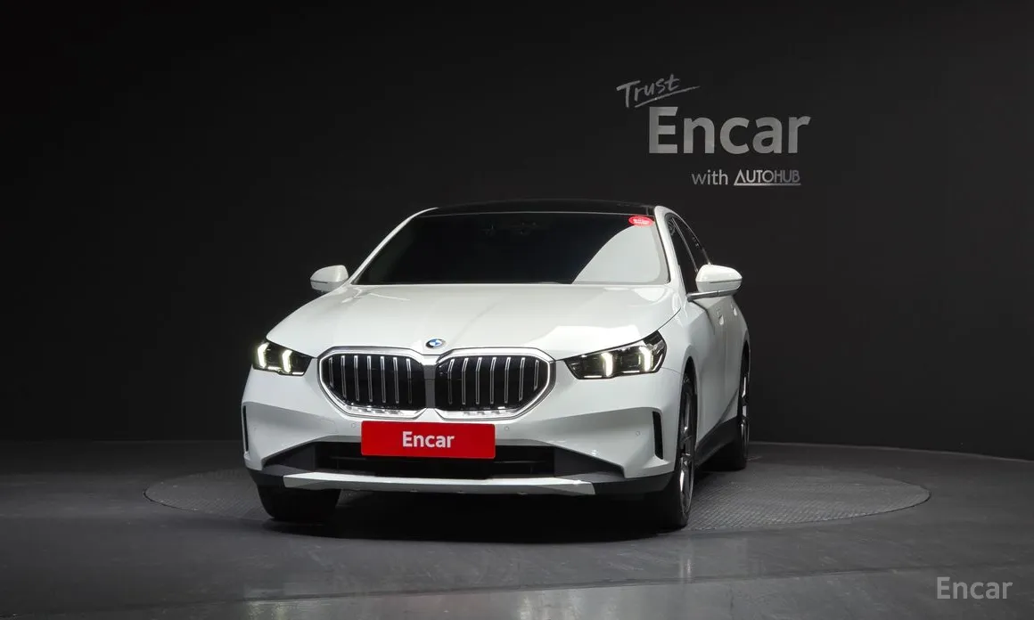 Фото 3 - BMW 5 Series