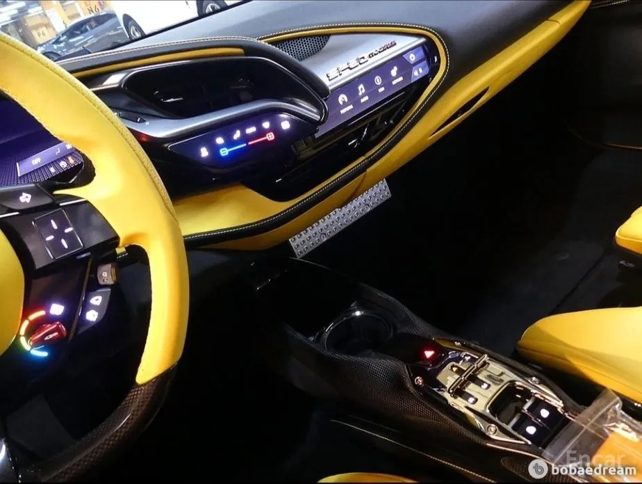 Фото 12 - Ferrari SF90