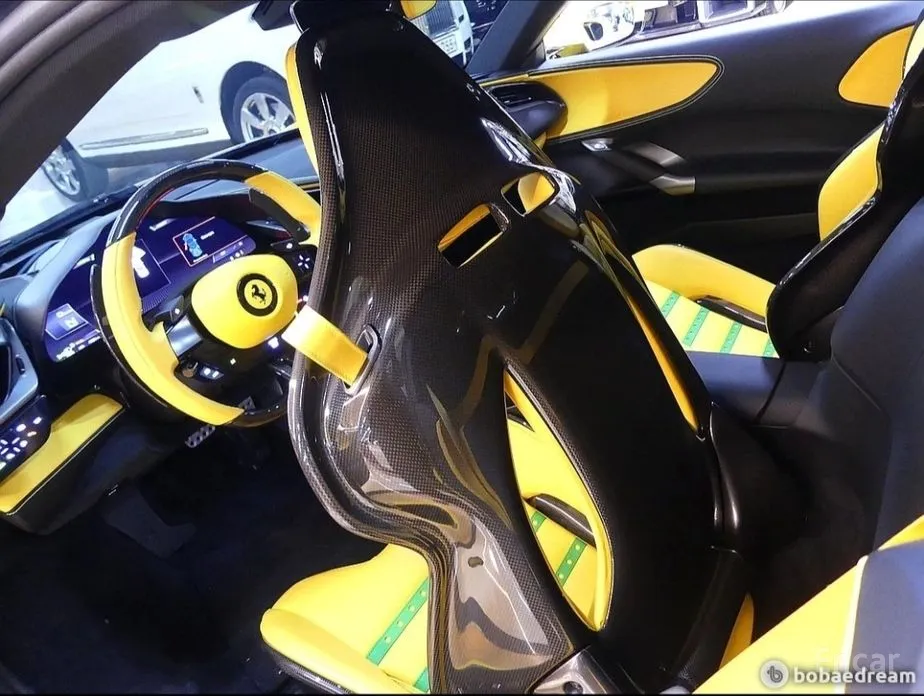 Фото 14 - Ferrari SF90