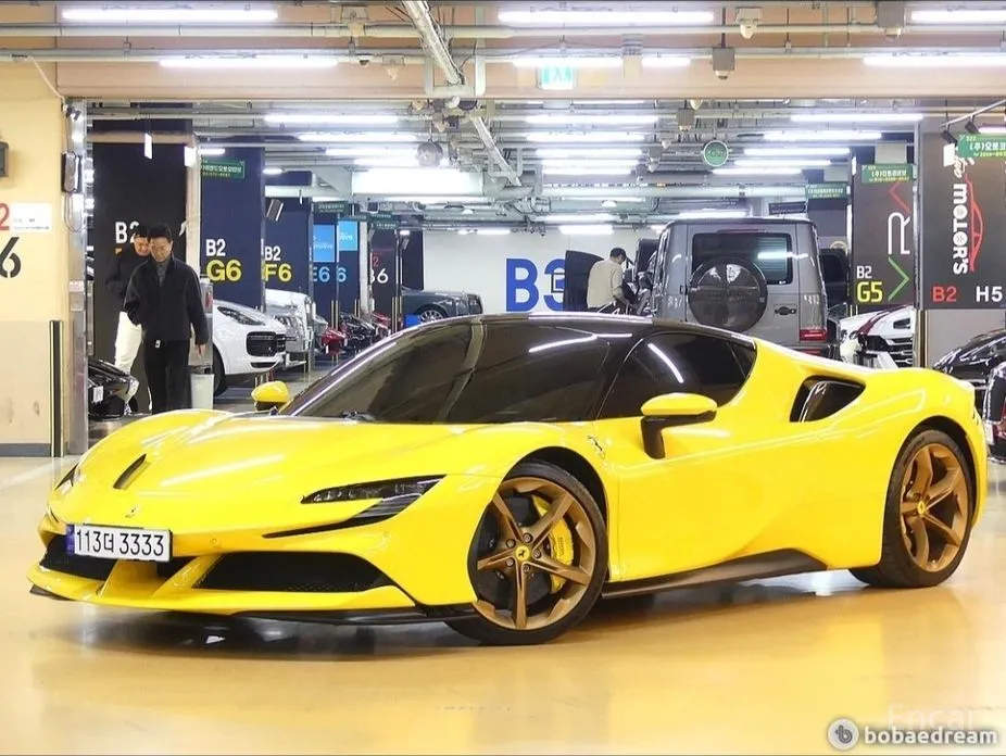 Фото 2 - Ferrari SF90