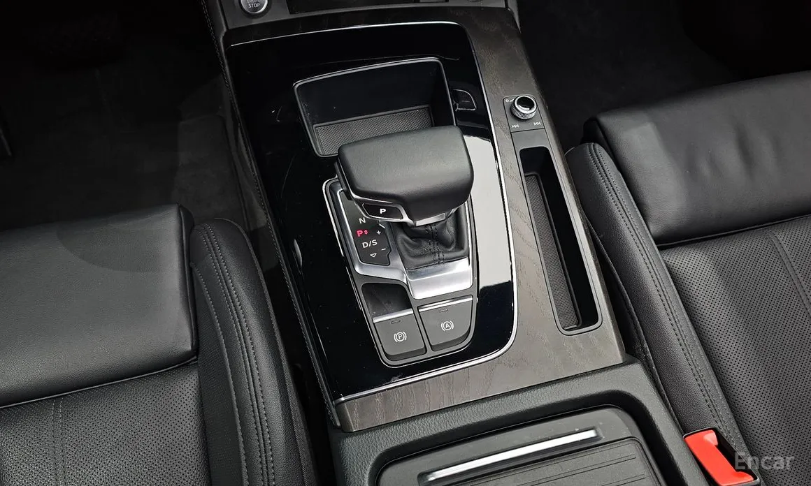 Фото 9 - Audi Q5