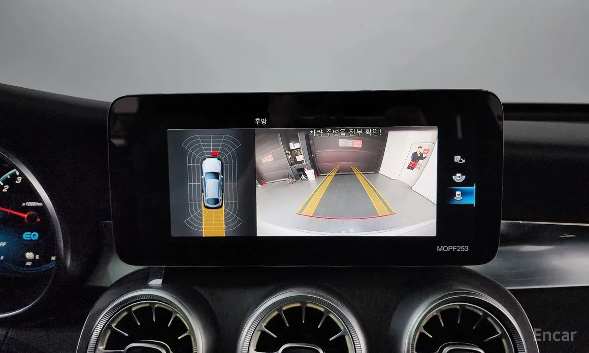 Фото 15 - Mercedes-Benz GLC-Class