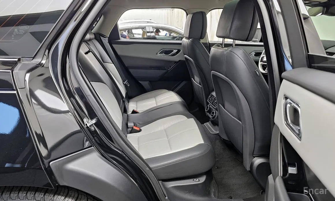 Фото 12 - Land Rover Range Rover Velar