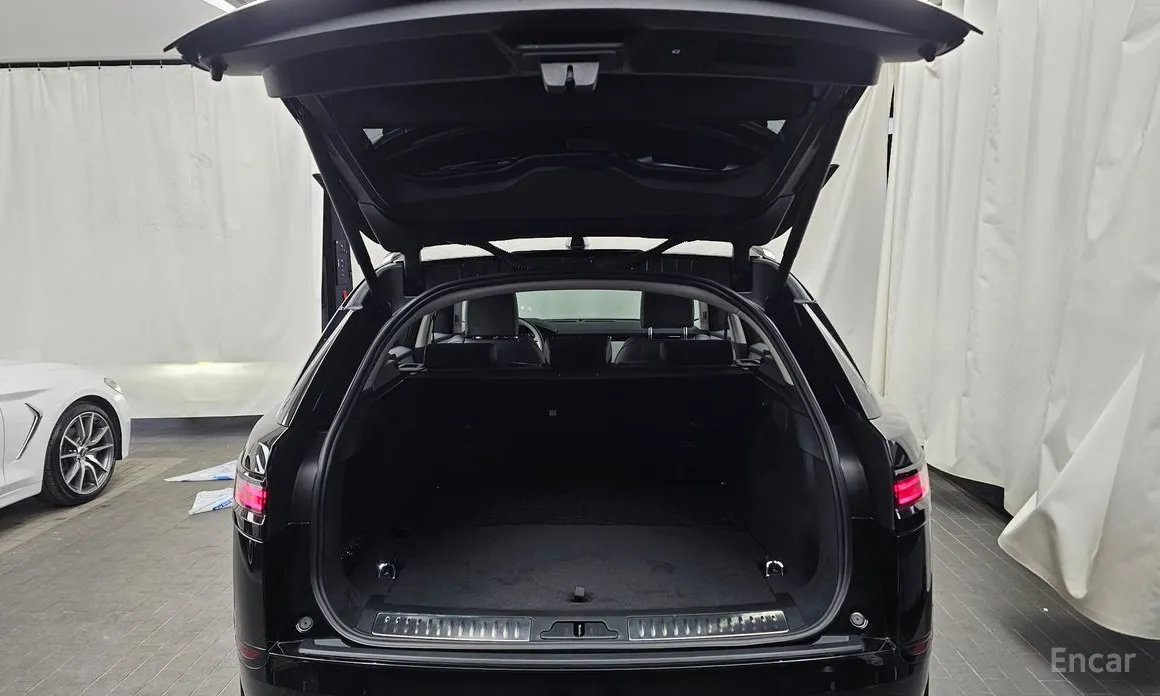 Фото 20 - Land Rover Range Rover Velar