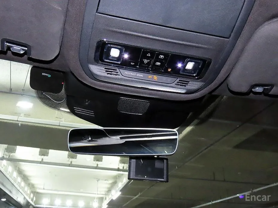 Фото 13 - Lincoln Aviator