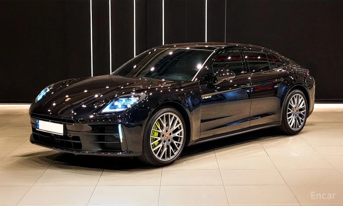 Фото 1 - Porsche Panamera