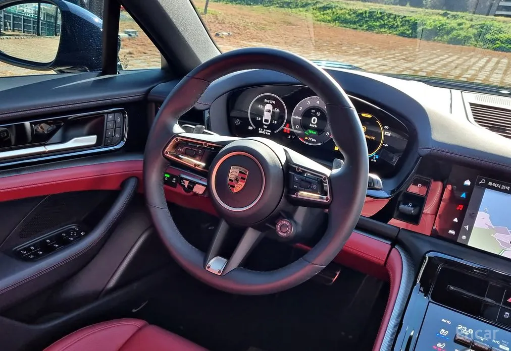 Фото 12 - Porsche Panamera