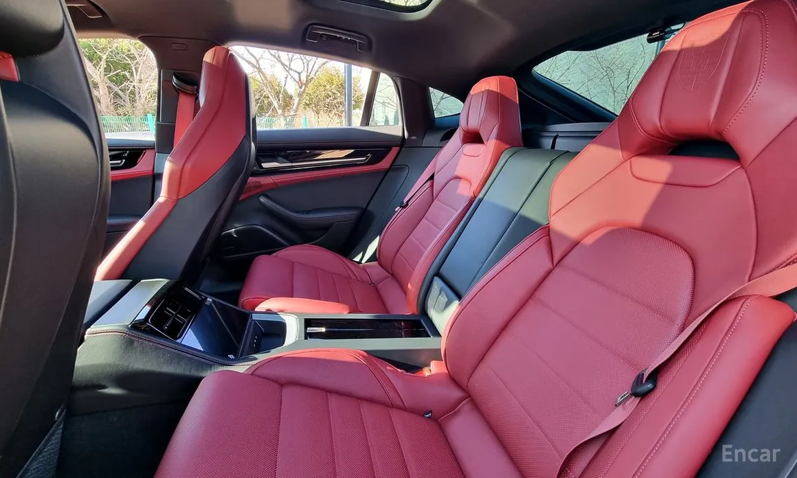 Фото 13 - Porsche Panamera