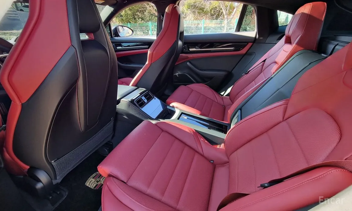 Фото 14 - Porsche Panamera