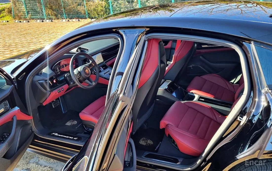 Фото 15 - Porsche Panamera