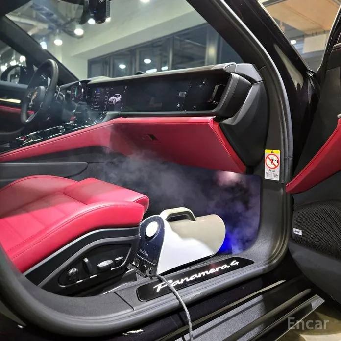 Фото 2 - Porsche Panamera