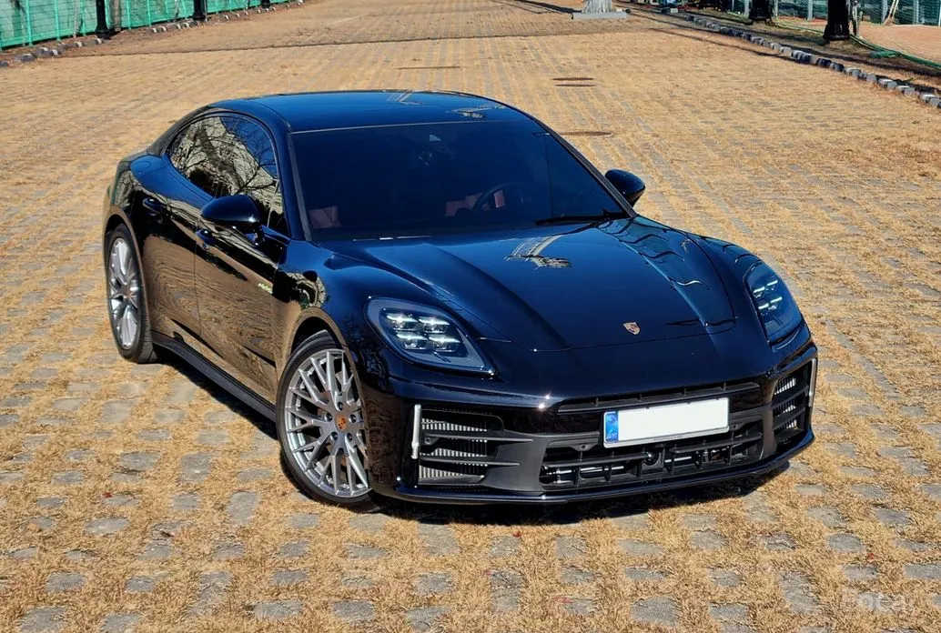 Фото 4 - Porsche Panamera