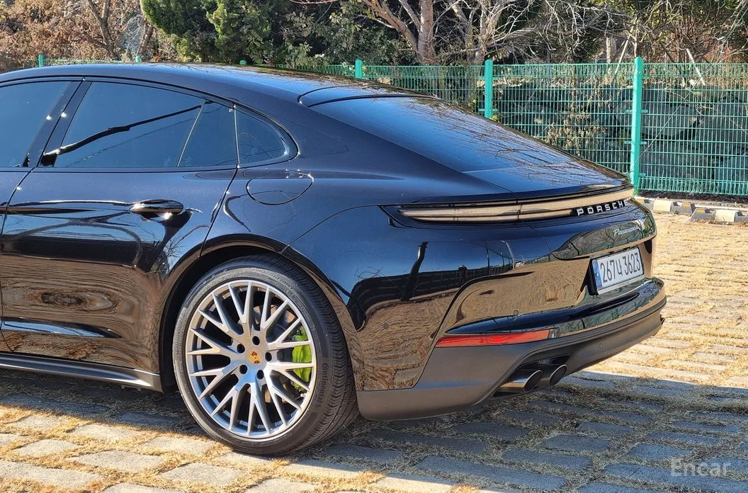 Фото 7 - Porsche Panamera