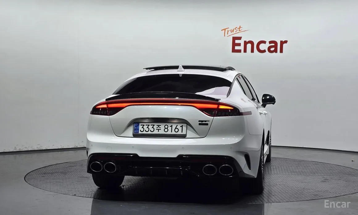 Фото 4 - Kia Stinger