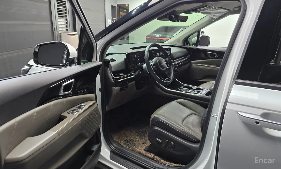 Фото 10 - Kia Carnival